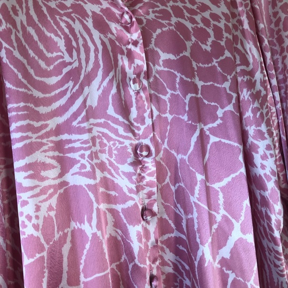 Aileen Pink Silky Animal Print Long Button Down 3X - Picture 7 of 11